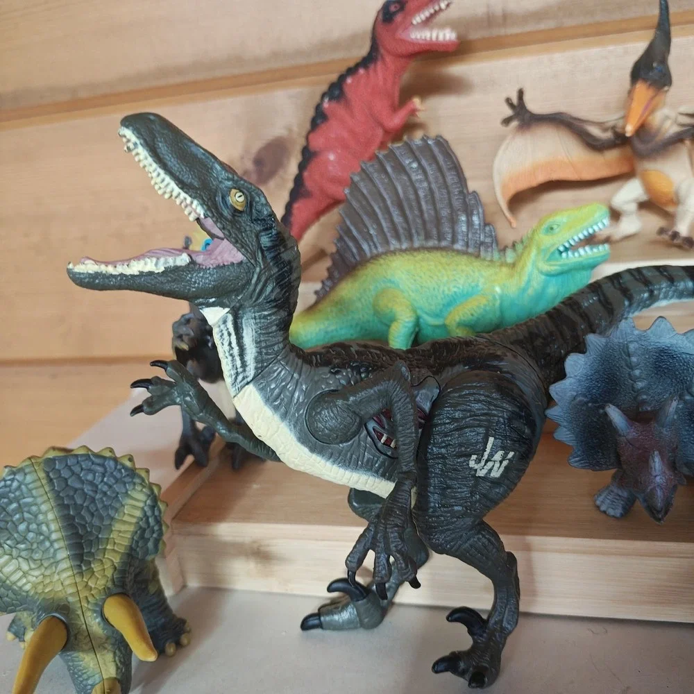 Loose Bundle o 8 Dinosaur Action Figures Pteranodon Edaphosaurus Triceratops ZA2